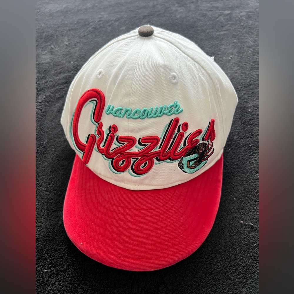 New Era Hardwood Classics Vancouver Grizzlies Snapback Hat OSFA
